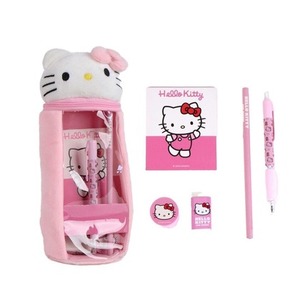 Akcesoria szkolne z piórnikiem Hello Kitty