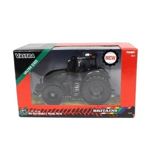 Britains Traktor Valtra Q305 czarny TOMY