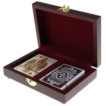 Karty lux w pudełku drewnianym PIATNIK