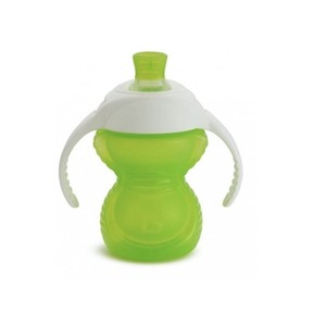 Kubek treningowy z ustnikiem odpornym na gryzienie Munchkin 237ml zielony