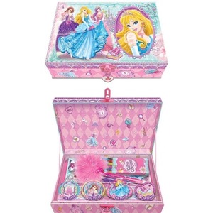 Notatnik z akcesoriami księżniczki