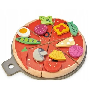 Pizza drewniana z dodatkami na rzepy