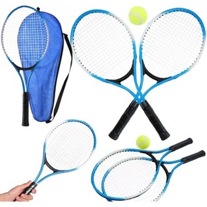 Rakiety do tenisa w pokrowcu