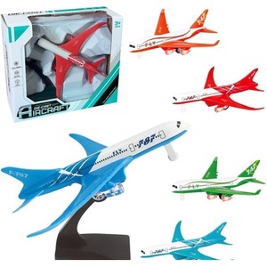 Samolot metalowy pullback, światło i dźwięk