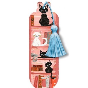 Zakładka z chwostem Koty na regale