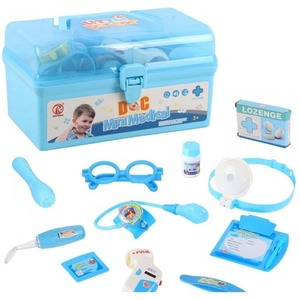 Zestaw lekarski ze światłem w kuferku