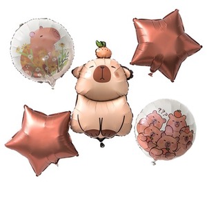 Zestaw matowych balonów foliowych Kapibara Gwiazdka 5szt.